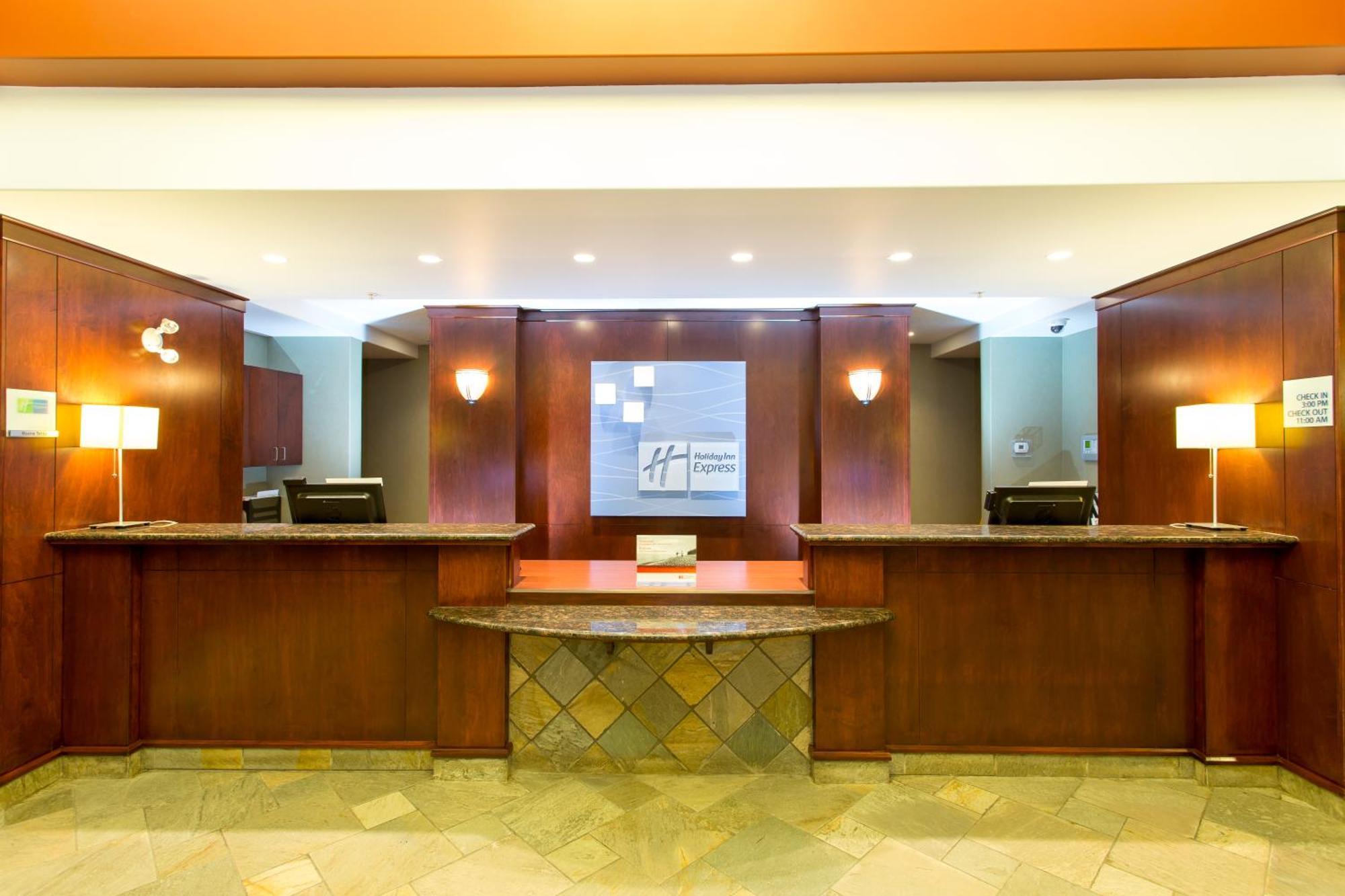 Holiday Inn Express & Suites Drayton Valley By Ihg Eksteriør billede
