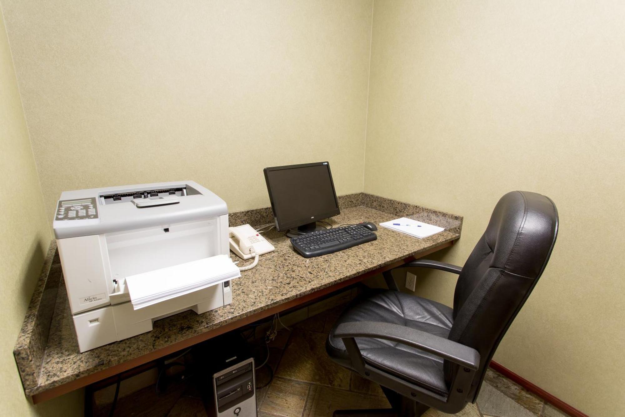 Holiday Inn Express & Suites Drayton Valley By Ihg Eksteriør billede