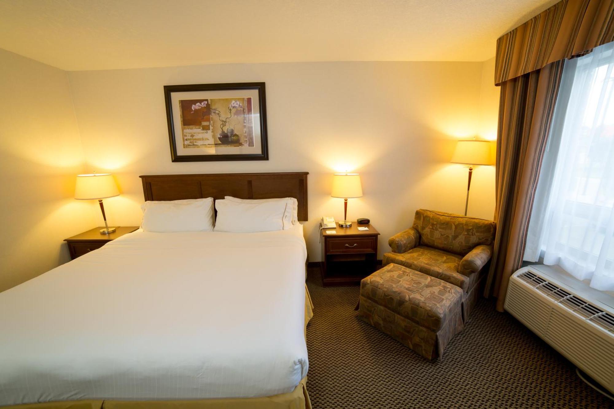 Holiday Inn Express & Suites Drayton Valley By Ihg Eksteriør billede