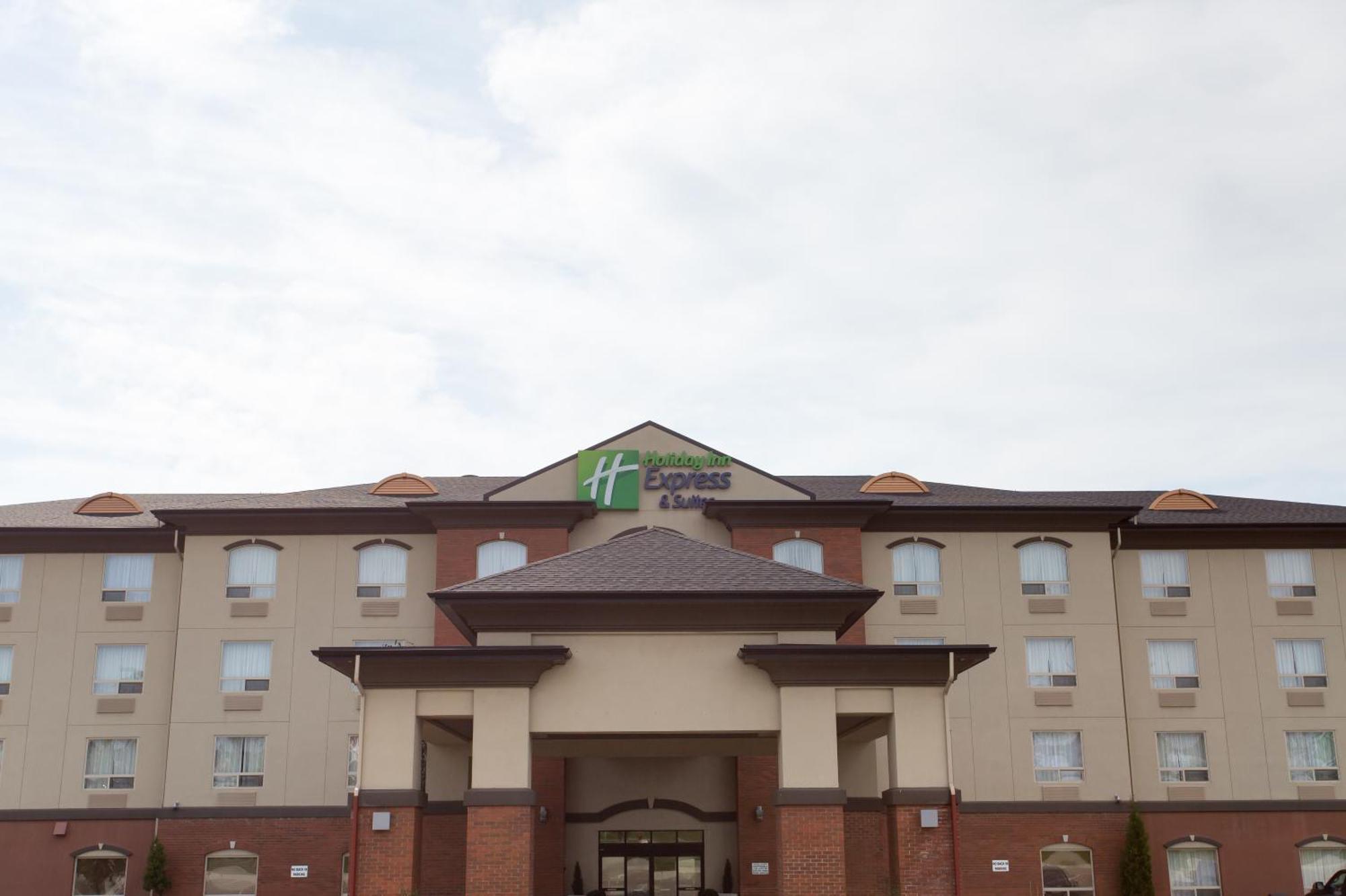 Holiday Inn Express & Suites Drayton Valley By Ihg Eksteriør billede