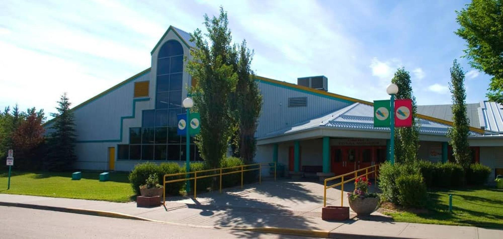 Holiday Inn Express & Suites Drayton Valley By Ihg Eksteriør billede